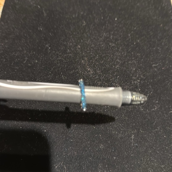 Affinity blue crystal ring. Size 6. New in box. - Picture 2 of 7